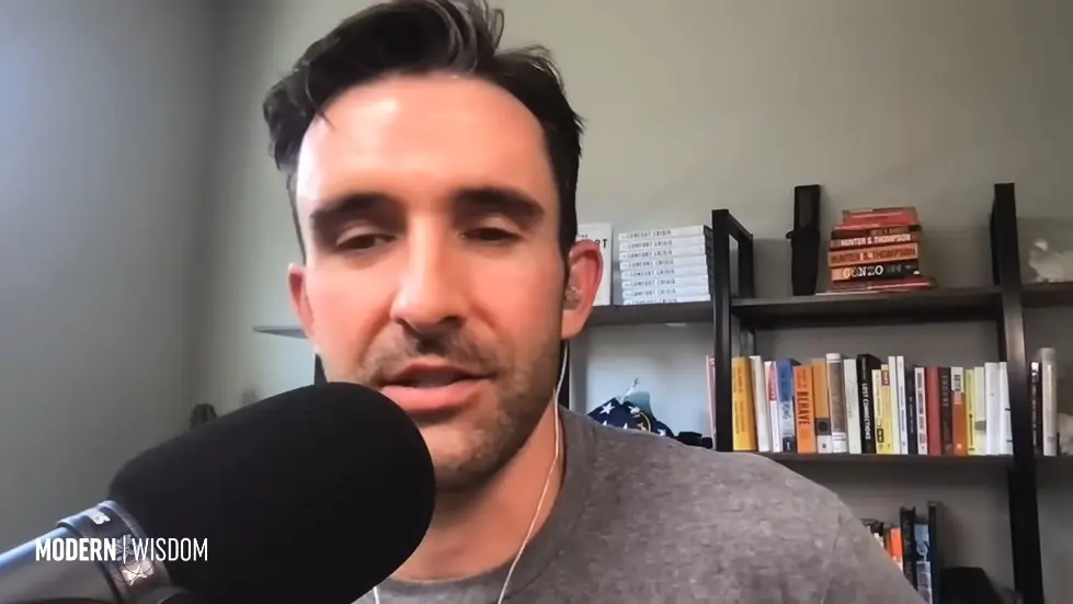 Bingeing, Escapism & Modern Addictions - Michael Easter | Modern Wisdom 690 031