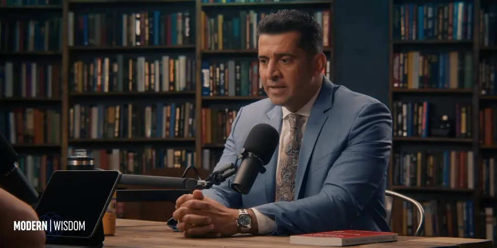 Patrick Bet-David - Why Does No One Trust The Media Anymore? (4K) 002