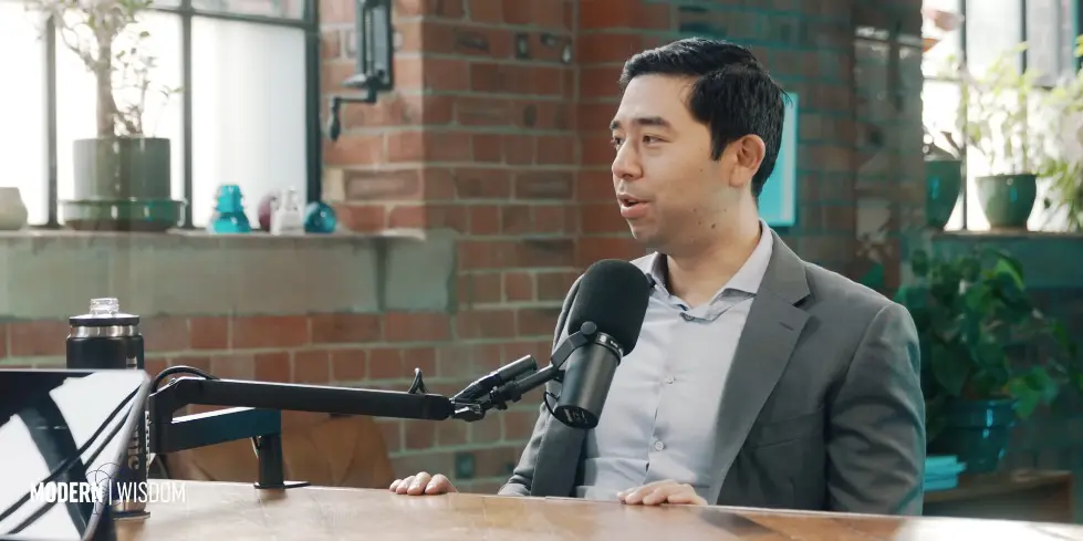 Why Is Everyone Acting Like A Victim? - Rob Henderson (4K) 006