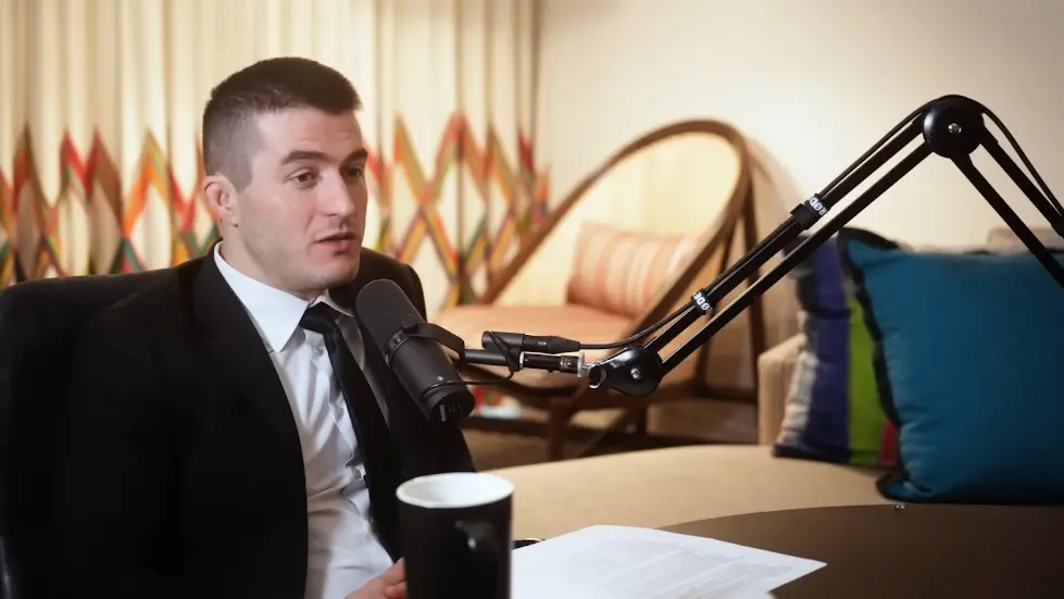 Matthew McConaughey: Freedom, Truth, Family, Hardship, and Love | Lex Fridman Podcast #384 043