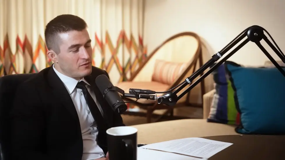 Matthew McConaughey: Freedom, Truth, Family, Hardship, and Love | Lex Fridman Podcast #384 053