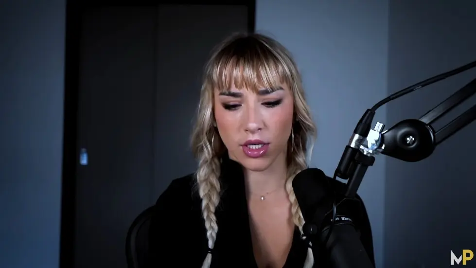 How To Be More Attractive To The Opposite Sex | Rob Henderson & Mikhaila Peterson #143 028