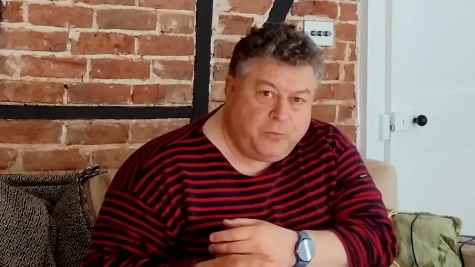 Top Advertising Exec on the Tricks and Psychology Behind Good Marketing | Rory Sutherland 003