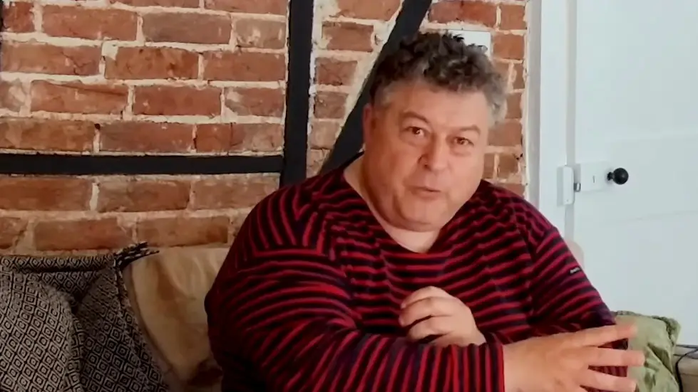 Top Advertising Exec on the Tricks and Psychology Behind Good Marketing | Rory Sutherland 015