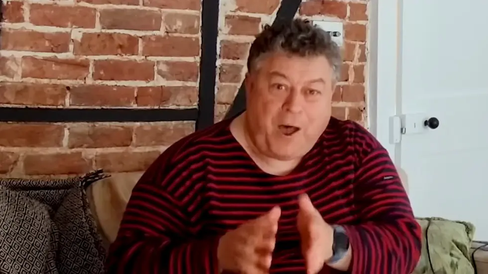 Top Advertising Exec on the Tricks and Psychology Behind Good Marketing | Rory Sutherland 019