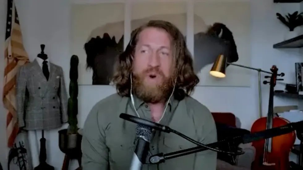 How Men Can Instantly Look More Attractive | Tanner Guzy 123 006