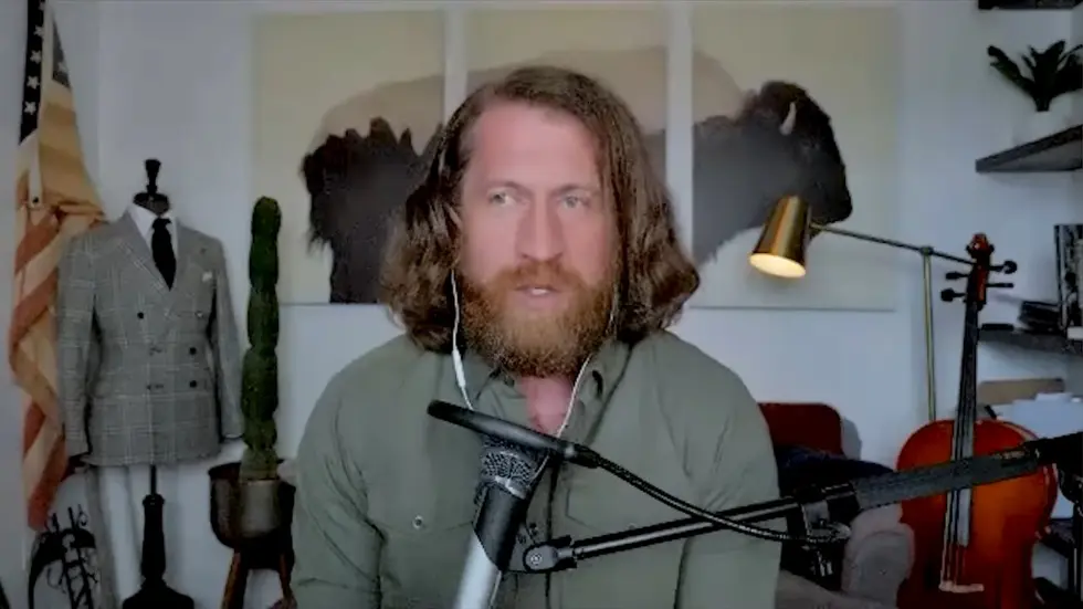 How Men Can Instantly Look More Attractive | Tanner Guzy 123 012