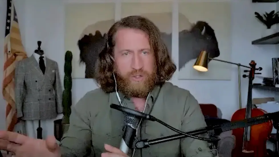 How Men Can Instantly Look More Attractive | Tanner Guzy 123 016